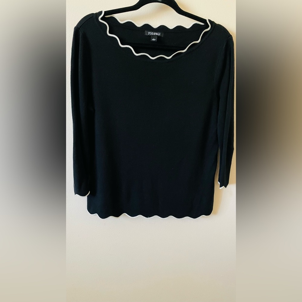 Black and cream dressy Roz & Ali scalloped top